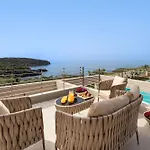Foneas Bay فيلة