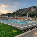 Foneas Bay Villa
