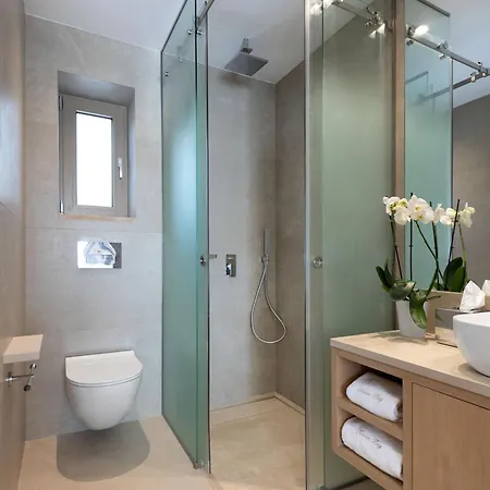 Foneas Bay * Προάστιο