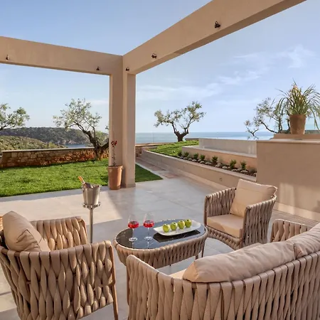 Foneas Bay Προάστιο