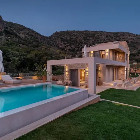 Villa Foneas Bay
