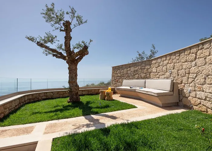 Foneas Bay Proástion